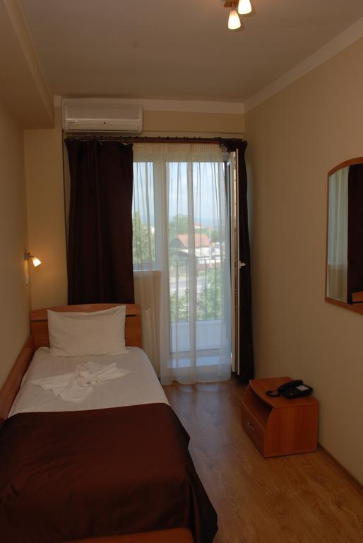 Hotel Liliacul 클루지나포카 외부 사진