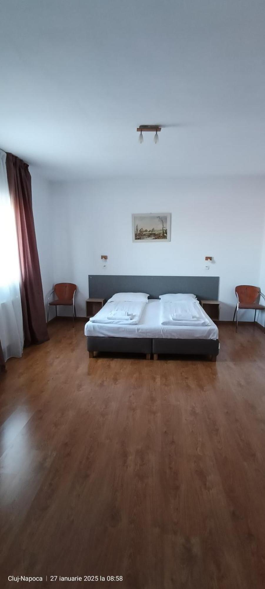 Hotel Liliacul 클루지나포카 외부 사진